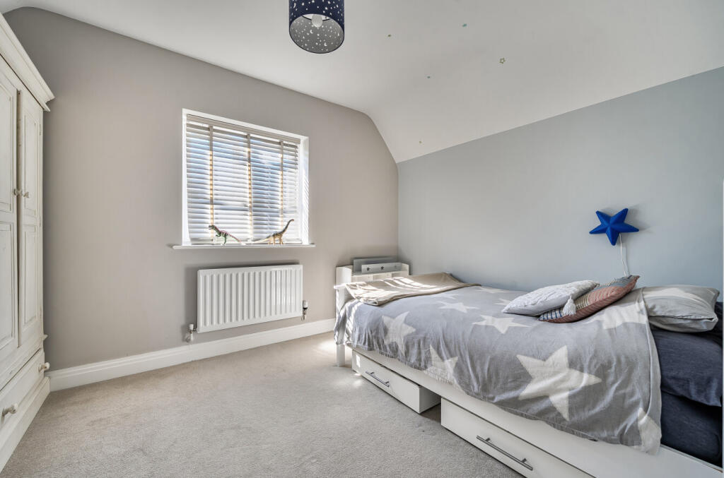 1354562-7-68cd594...