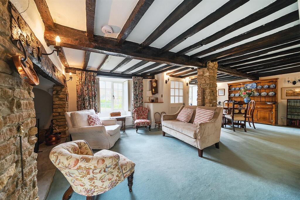 Bricklayers Cottage, 11 Careys Road, Pury End (9).