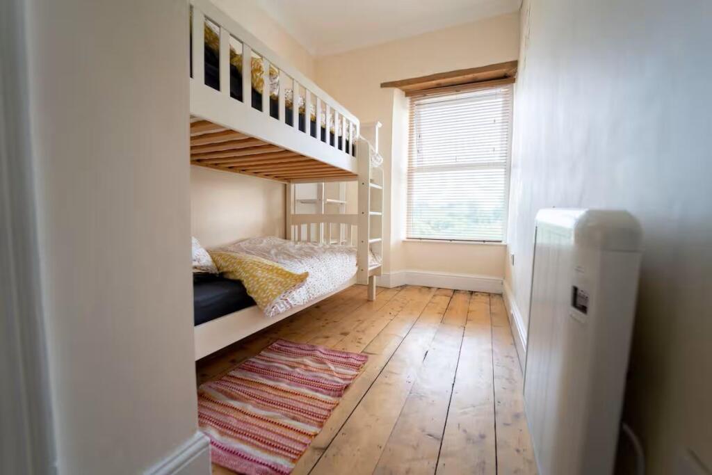 Rivermead - Bedroom 2 1.jpg