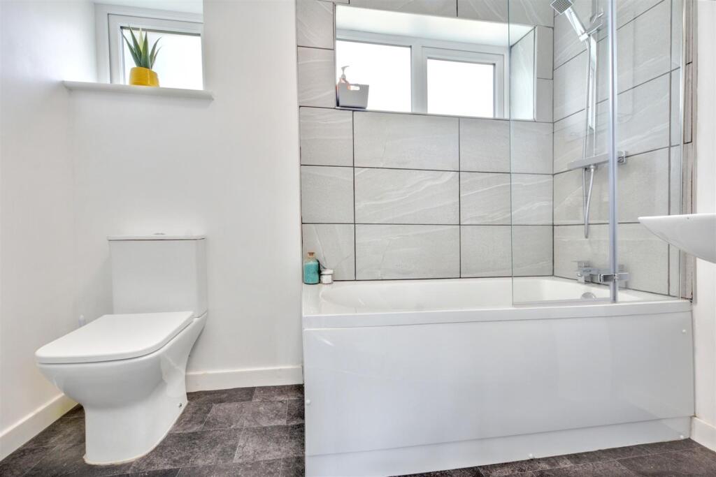 Bathroom.jpeg
