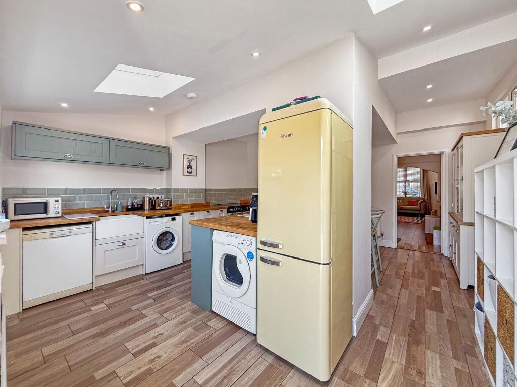 Kitchen/Breakfast Area