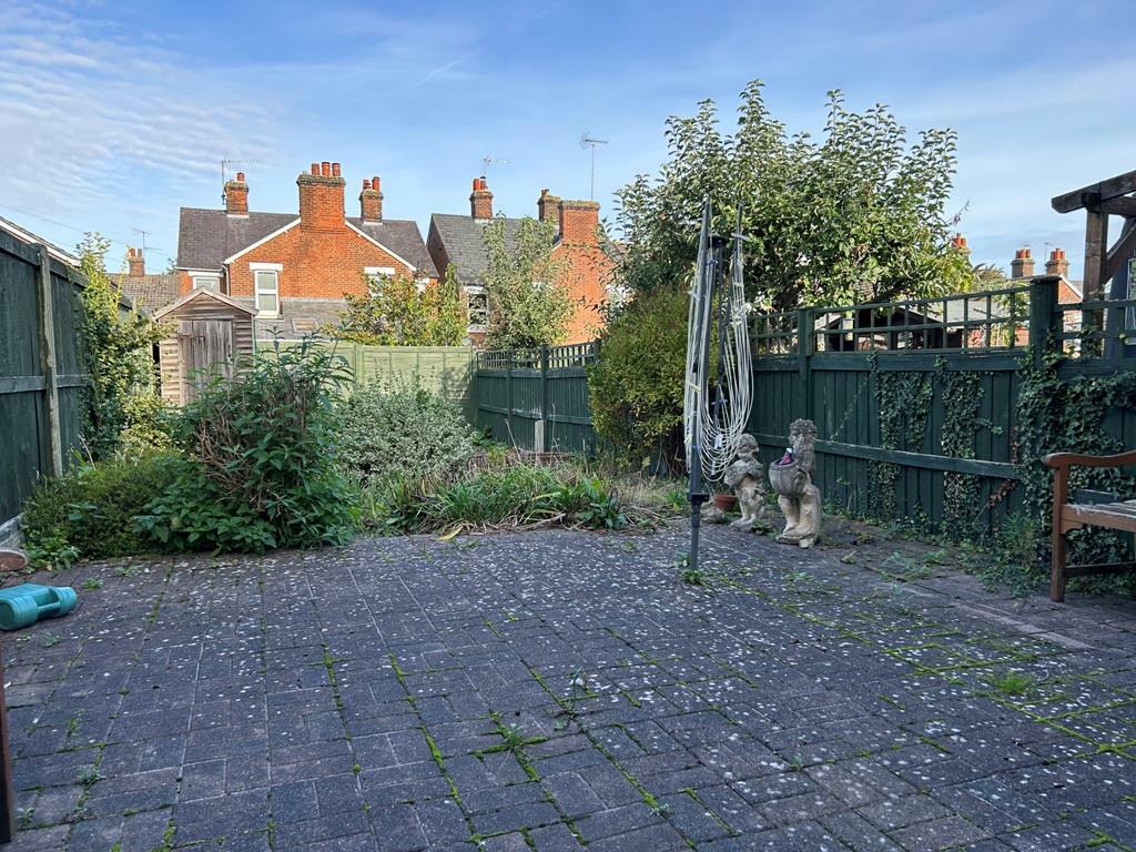 OUTSIDE (Rear)