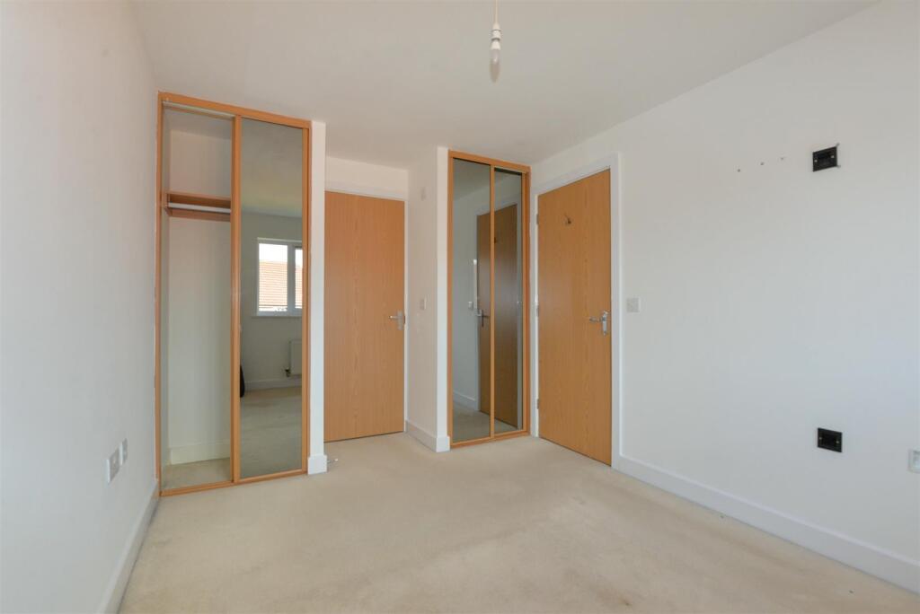 Bedroom1 2.jpg