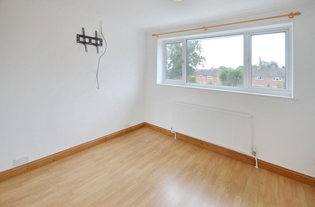 BEDROOM 2.JPG