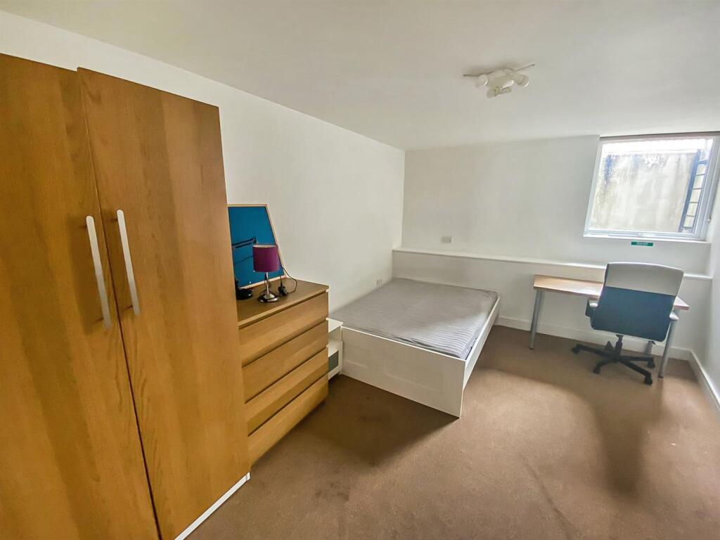 Double Bedroom 1