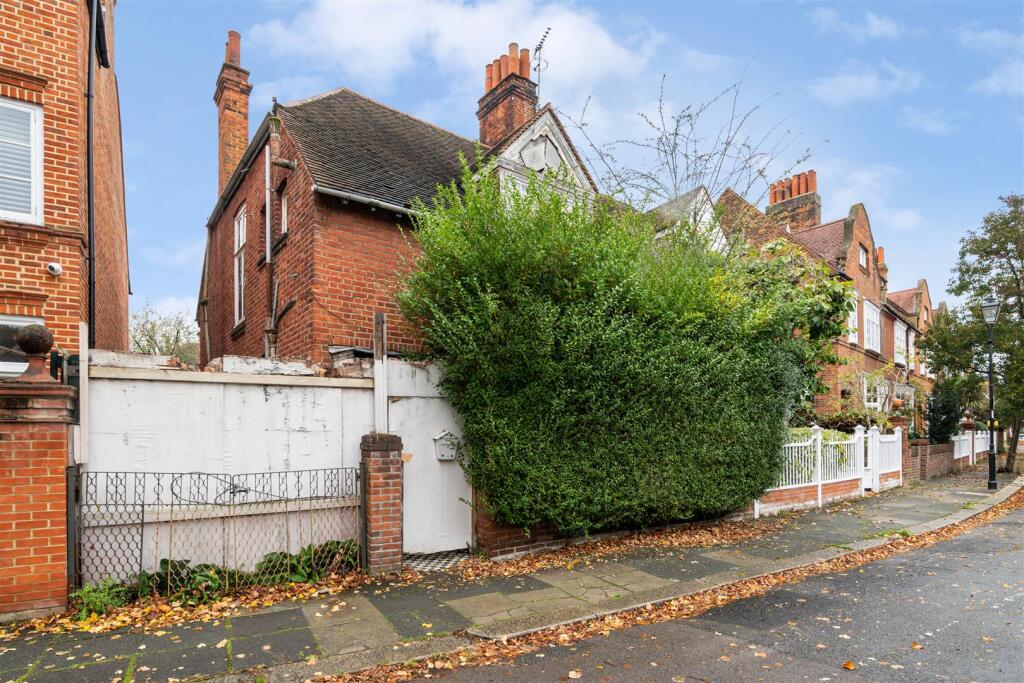 Marlborough Crescent, W4 - FOR SALE