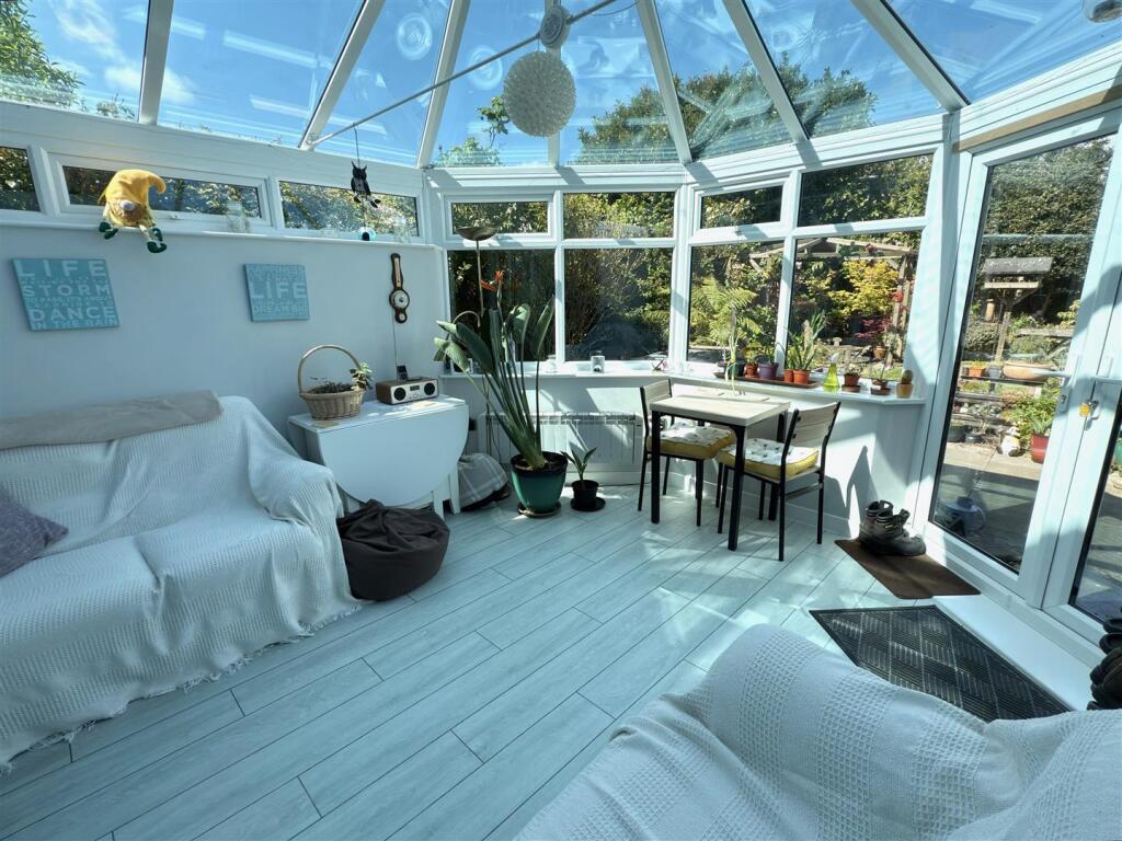 Garden Room Area.jpg