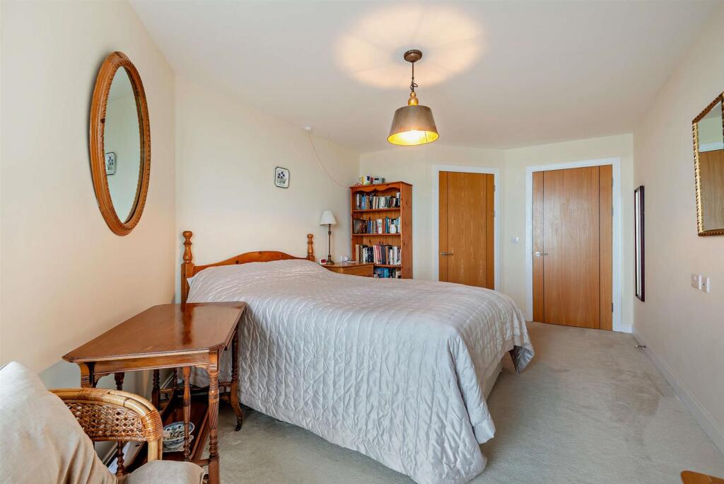 8631889-interior04-800.jpg