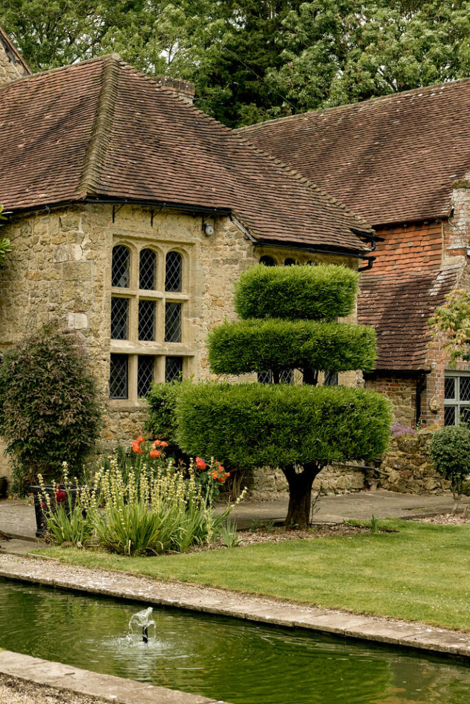 220502 - New Place Manor, Pulborough, RH20 13.jpg