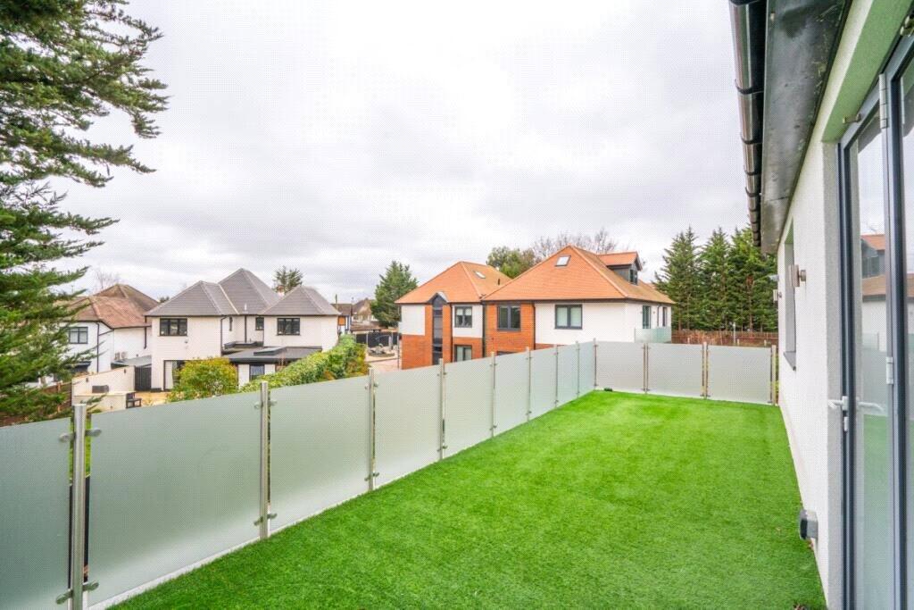Eden Avenue, Chigwell, Essex, IG7