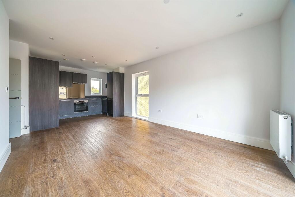 Lounge/Kitchen