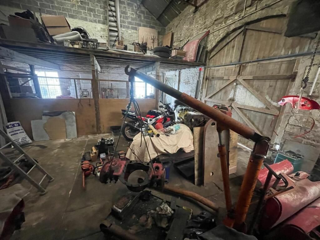 LOT 2/BARN