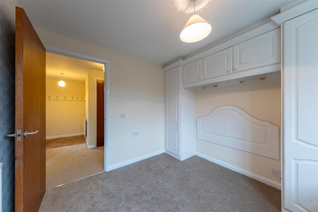 28 Rathbone Park-008.jpg