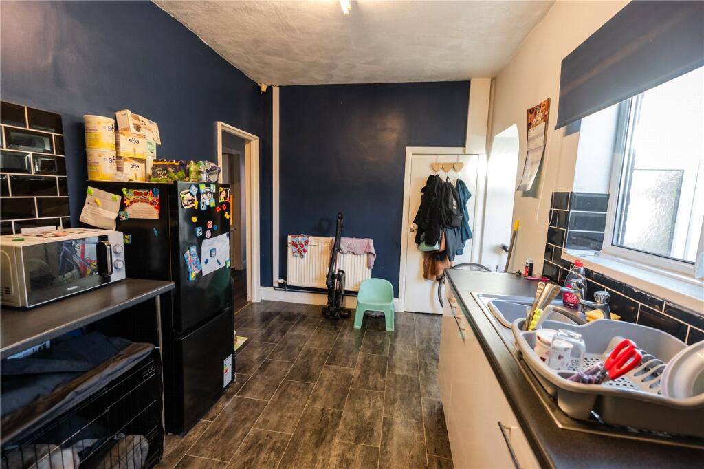 Kitchen (2)