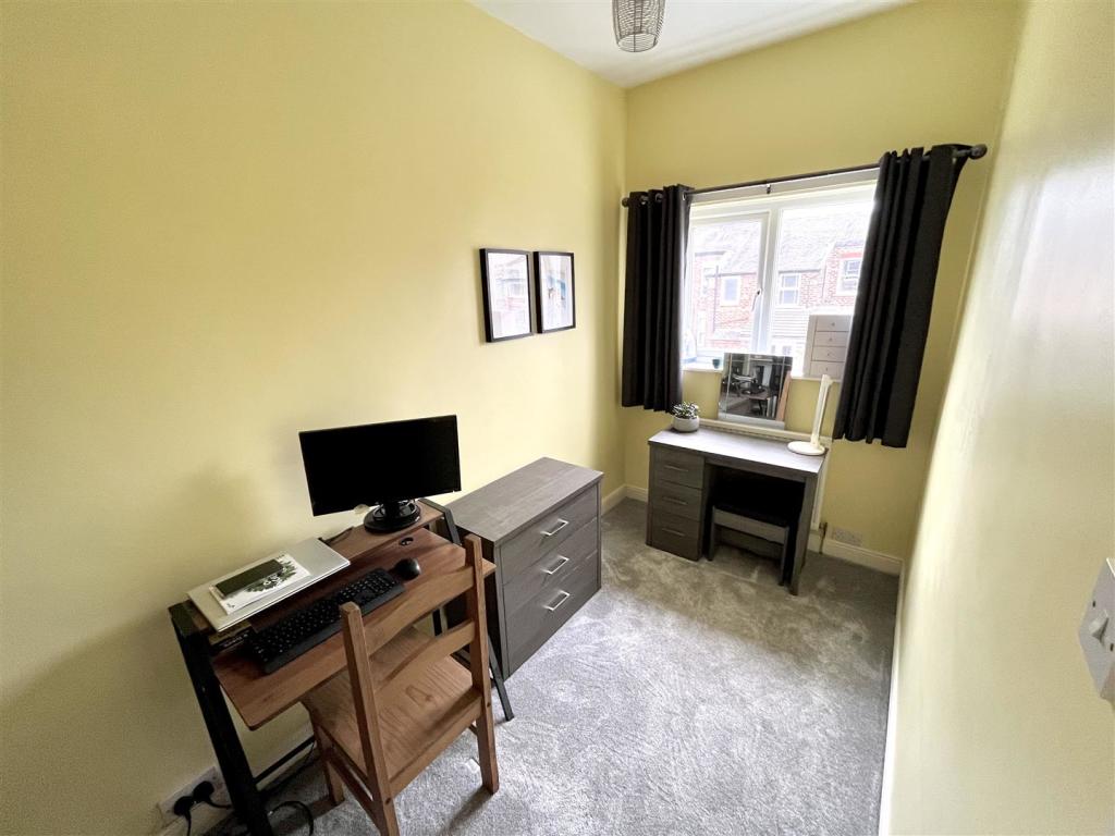 Bedroom 2.jpg