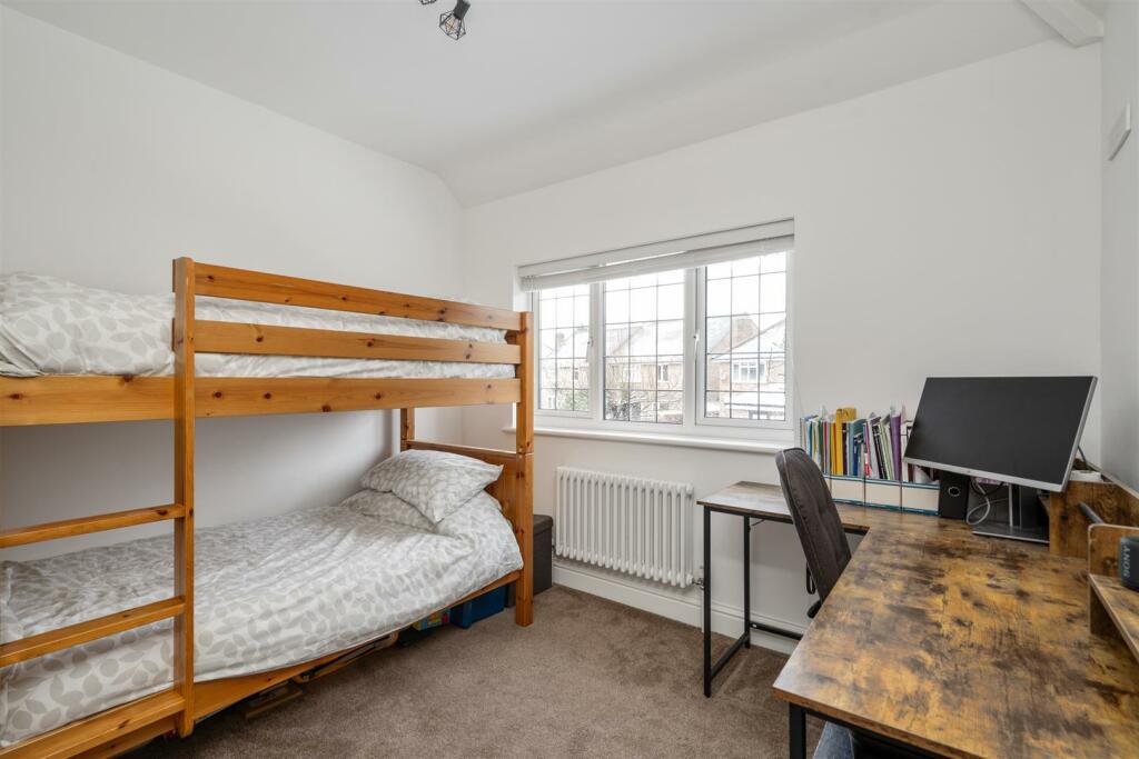 8 Upwey Avenue, Solihull_32.jpg