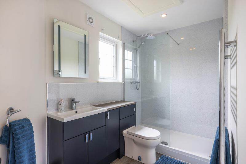 Master ensuite shower
