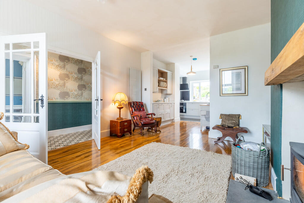 Living/ Dining Ro...