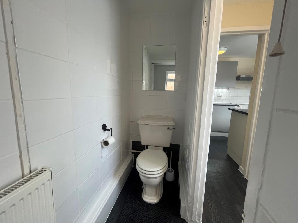 Cloakroom/wc