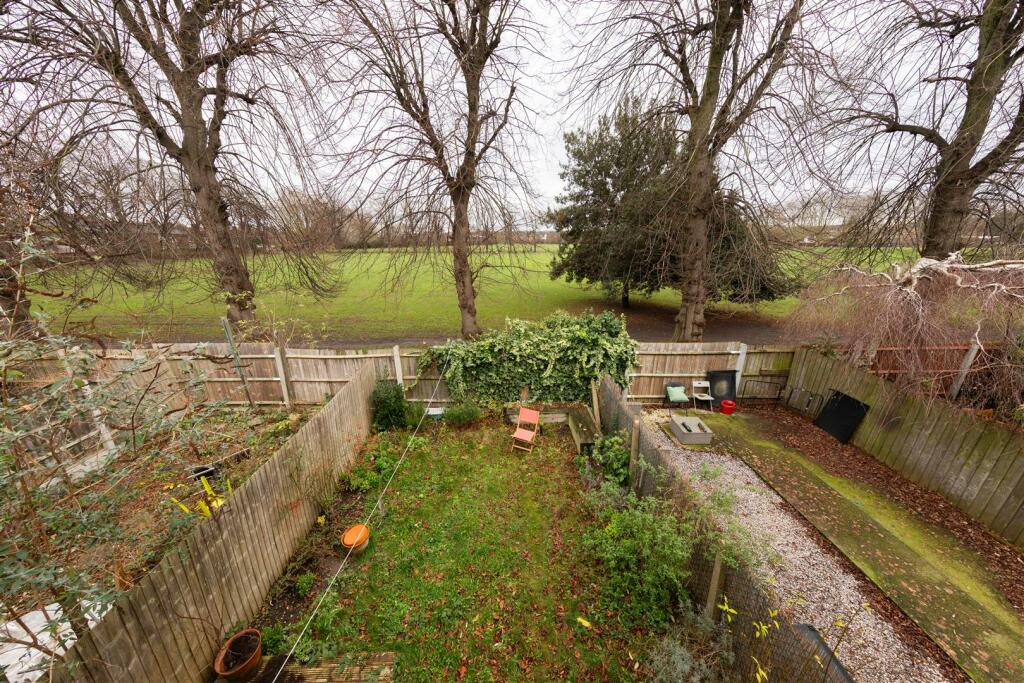 Carr Road E17