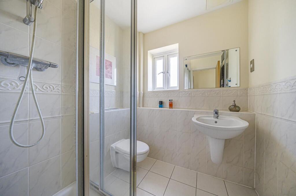 Davidson Frost-Wellings,DFW,Shower room.jpg