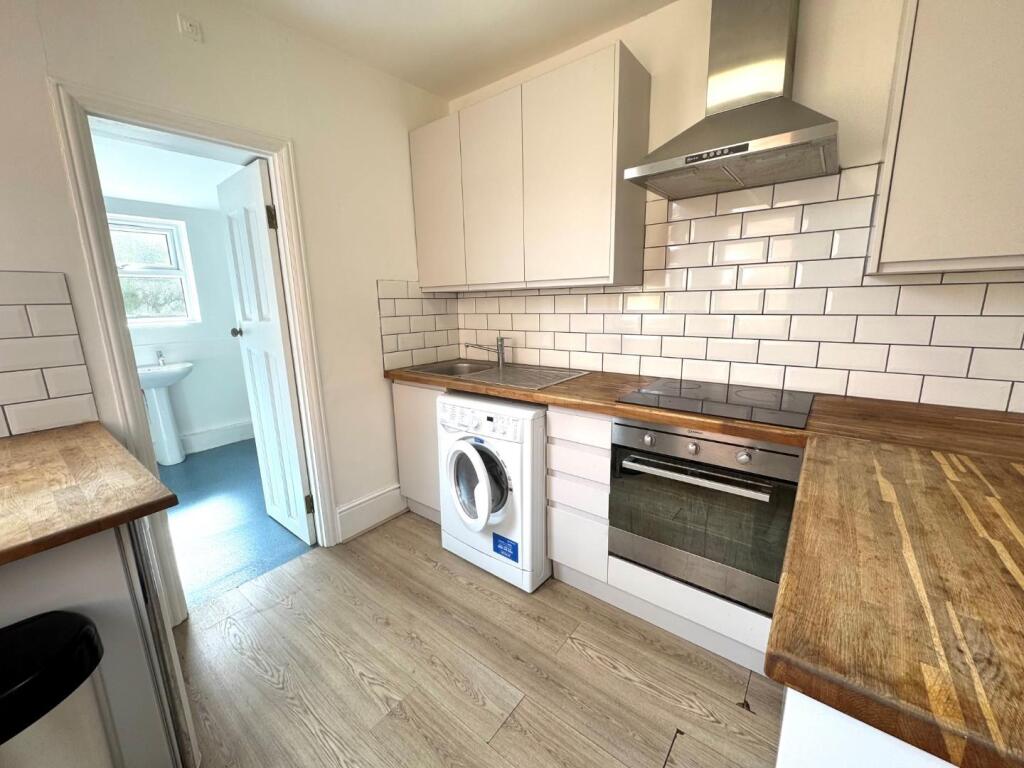 kitchen 1.jpg
