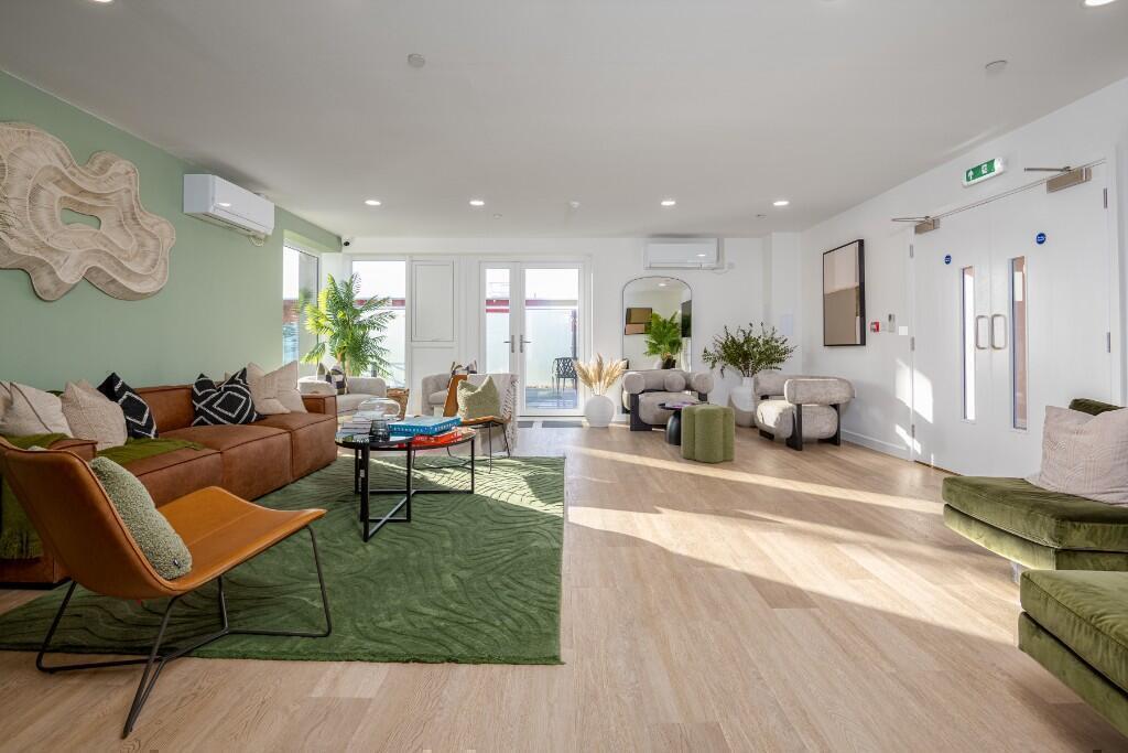 Hewitts Way, Walton-On-Thames, Surrey, KT12