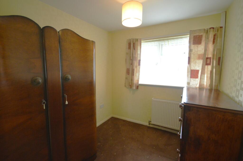 BEDROOM 2