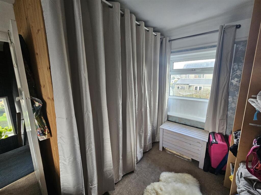 Bedroom 1 Dressing Area.jpg