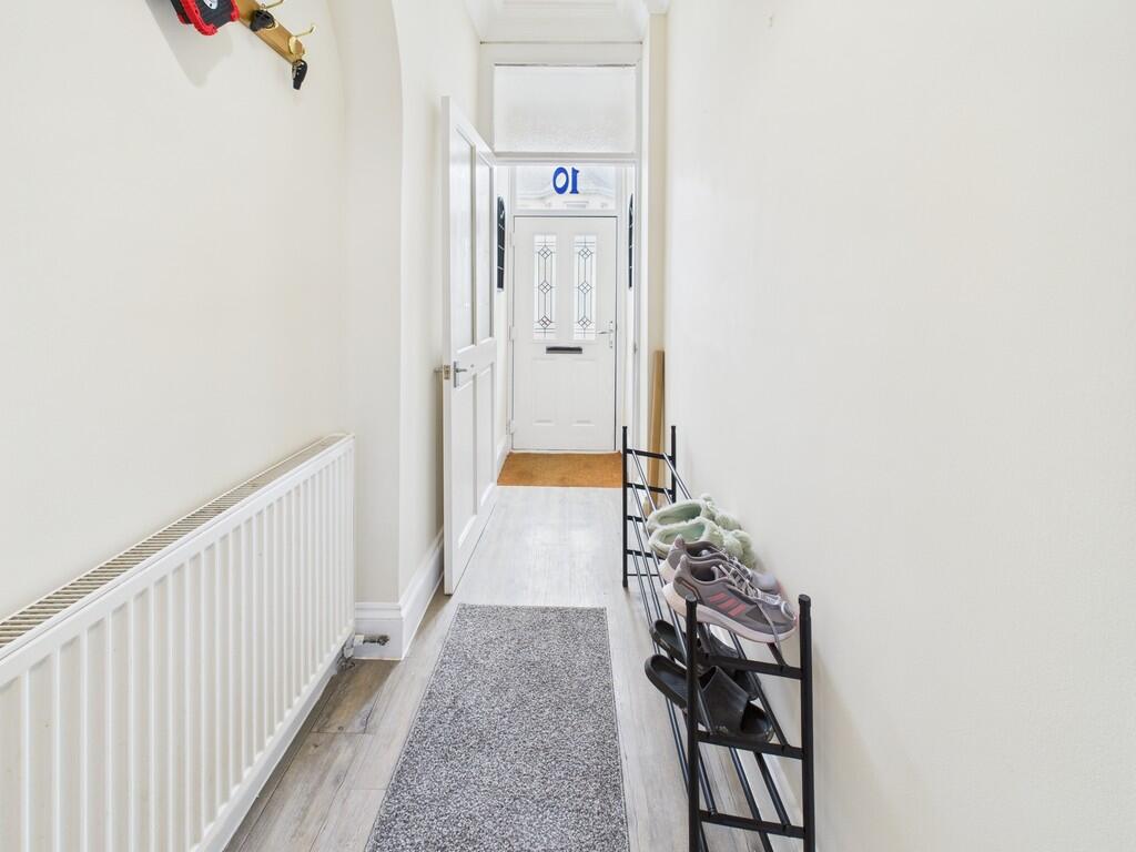 CAM02089G0-PR0504...