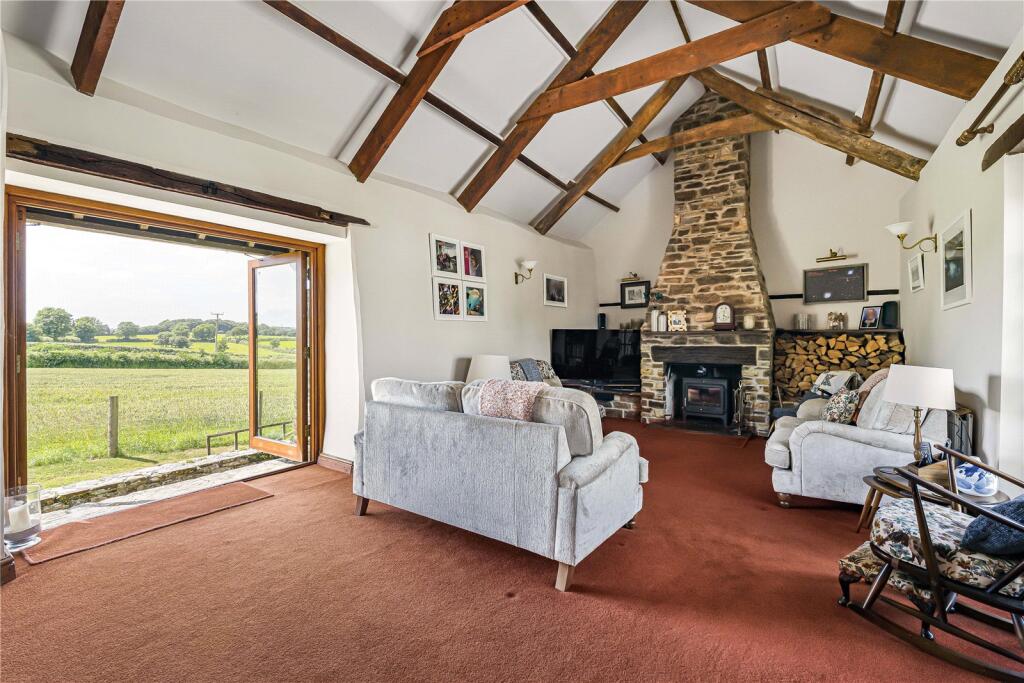 Sitting/Reception Rm