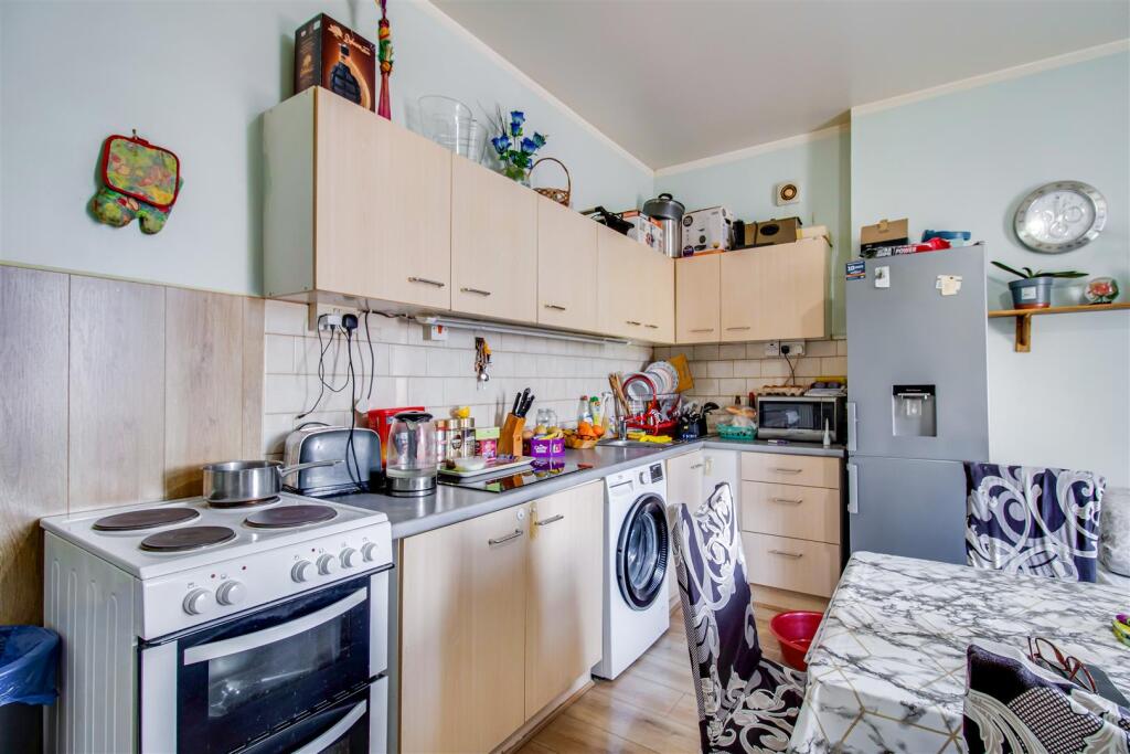 OPEN PLAN LIVING KITCHEN