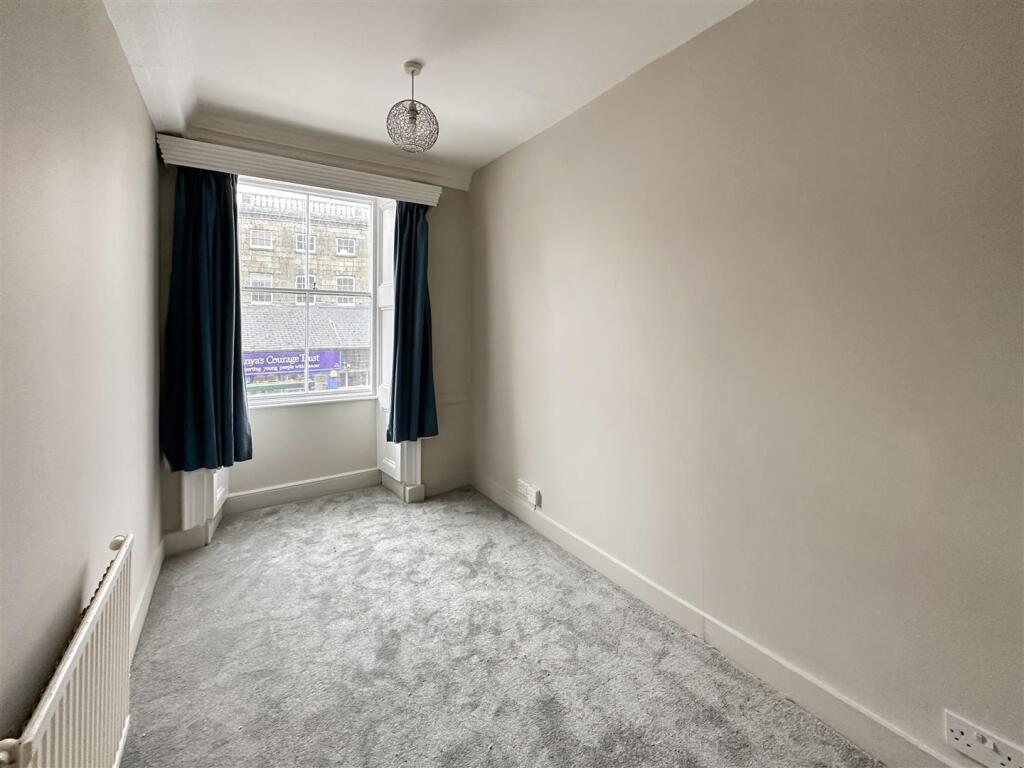 Bedroom 4.jpg