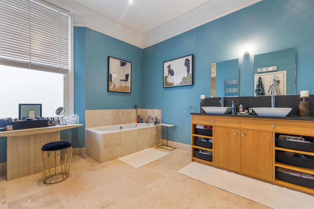 A39 - Chelston, Seaham Hall, Solsbro Road - 230405