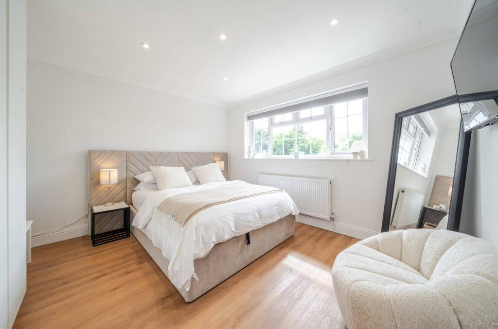 1330305-13-688b38...