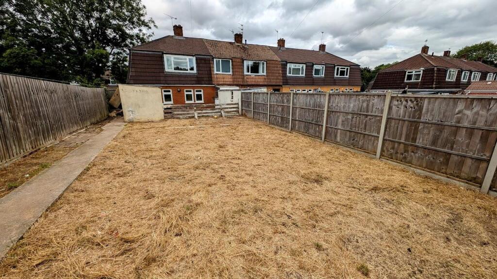 16 Orchard Close rear garden 3.jpg