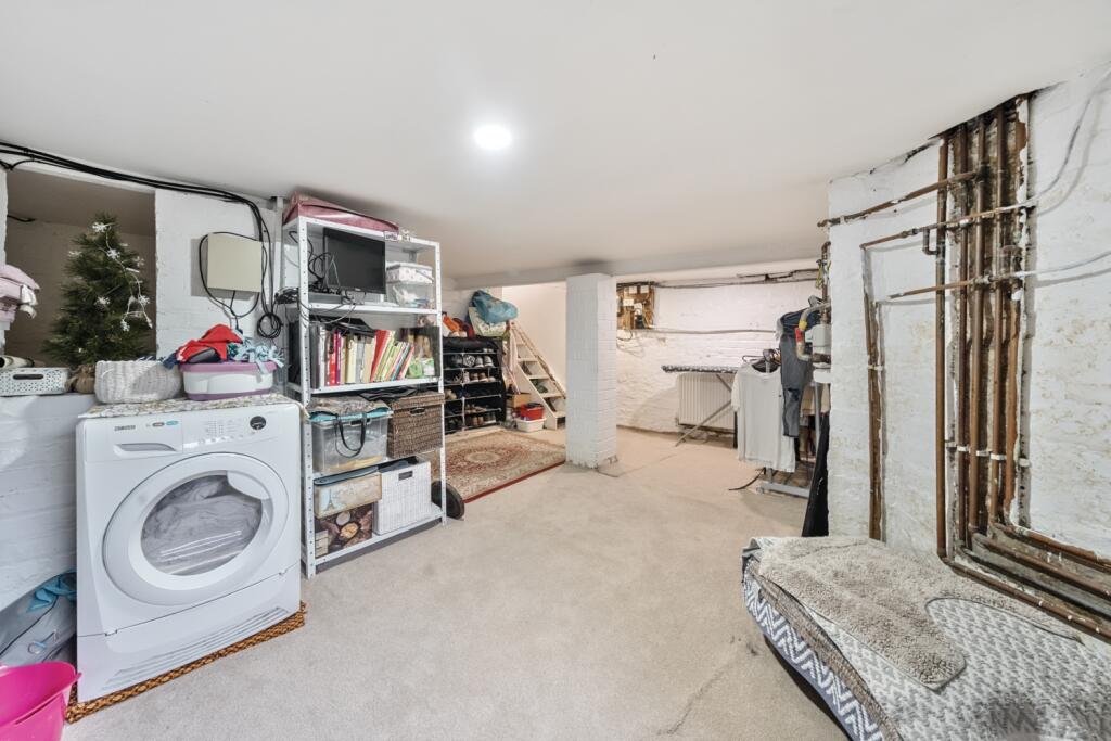 1329585-17-6880dec1e3f47