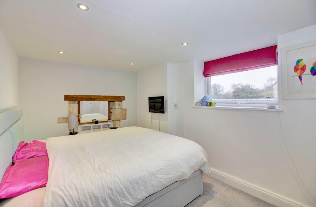 32 westwells8