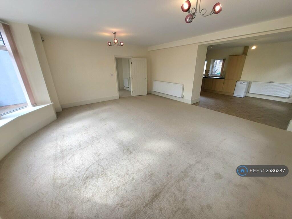 Living Room Leading To Dinning Kitchen