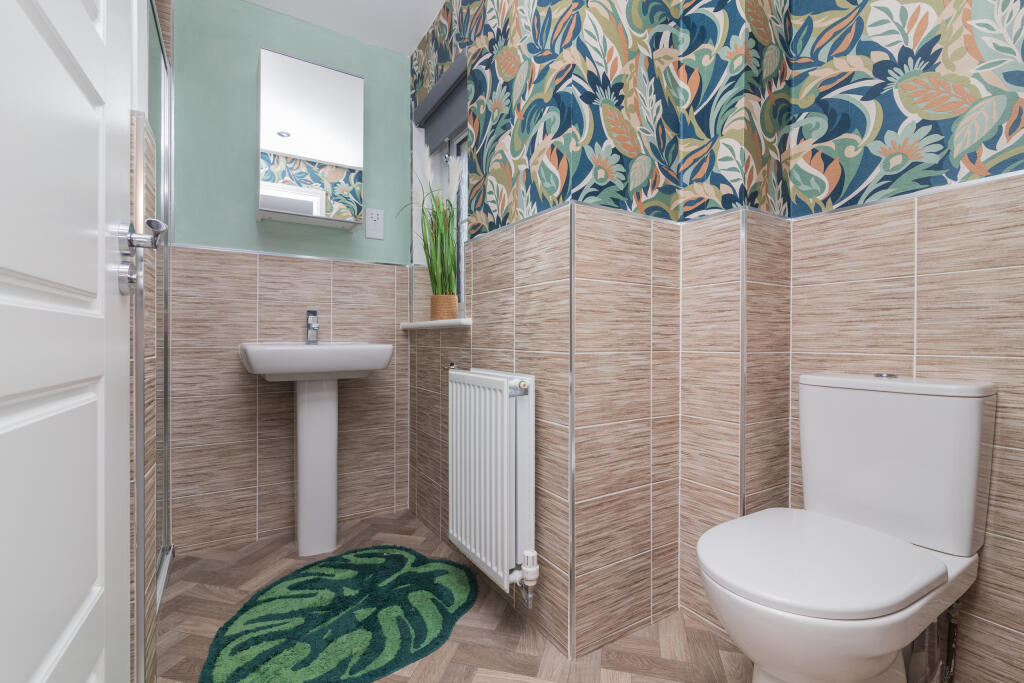 4 Glengariff Way Elderslie  PA5 9BY L-22