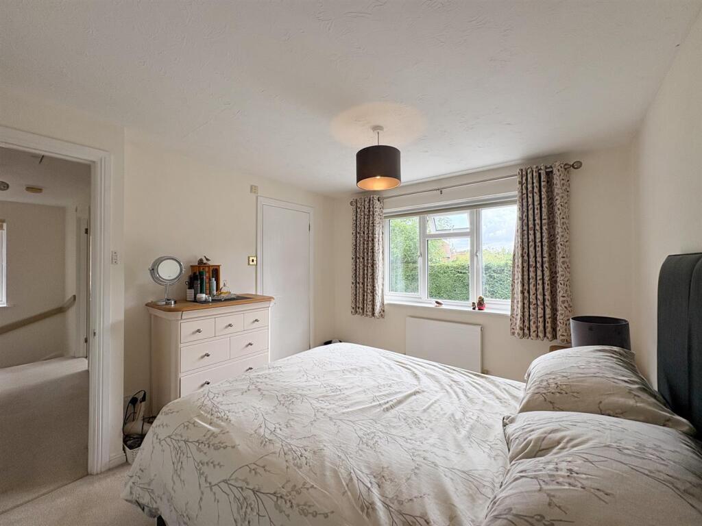 Bedroom 1..jpg