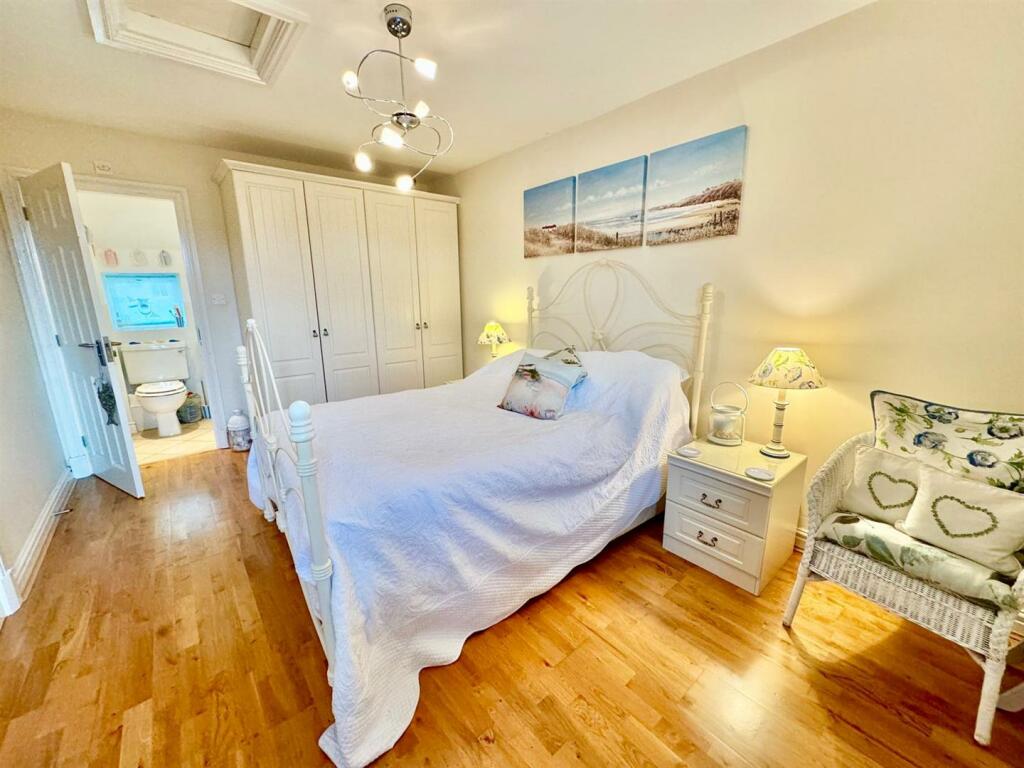 PHOTO-2024-11-06-14-10-14 (12).jpg