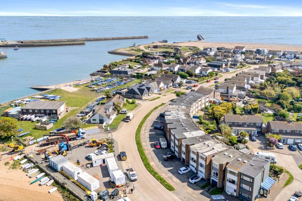 Harbour Way, 200-030.JPG