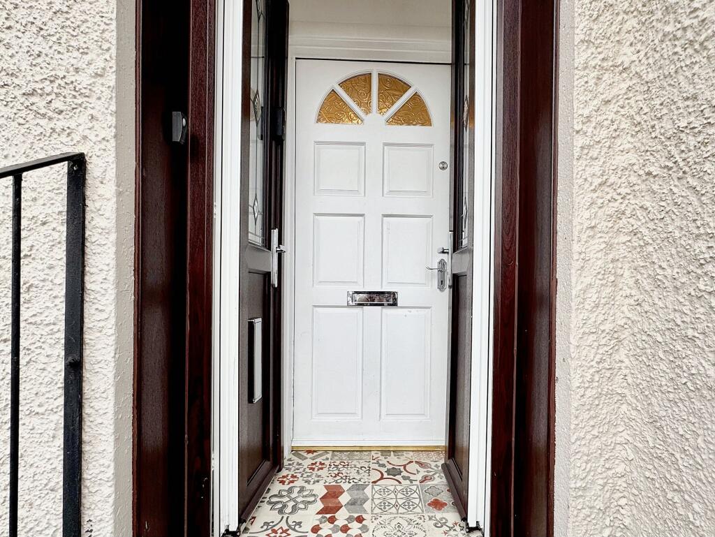 Vestibule porch