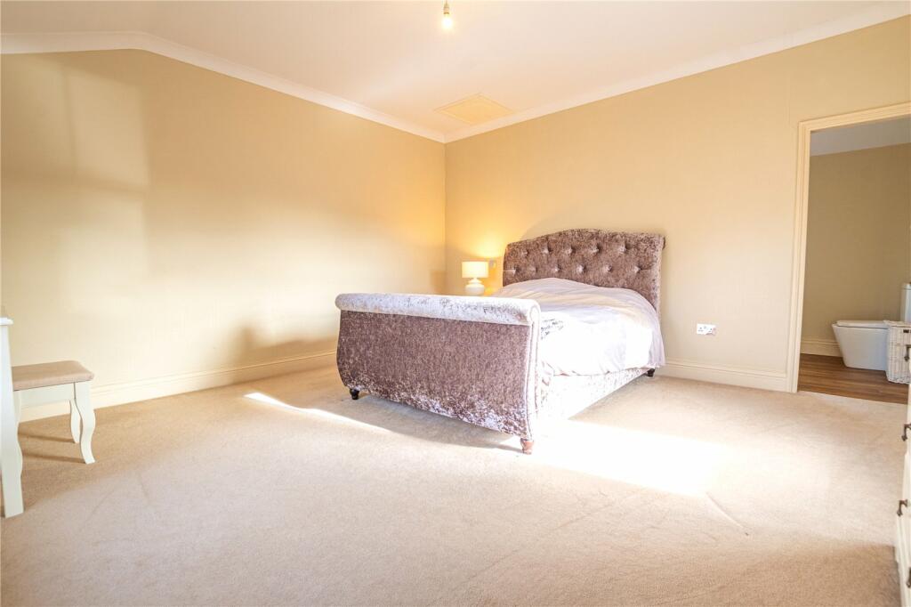Bedroom 1 - 2