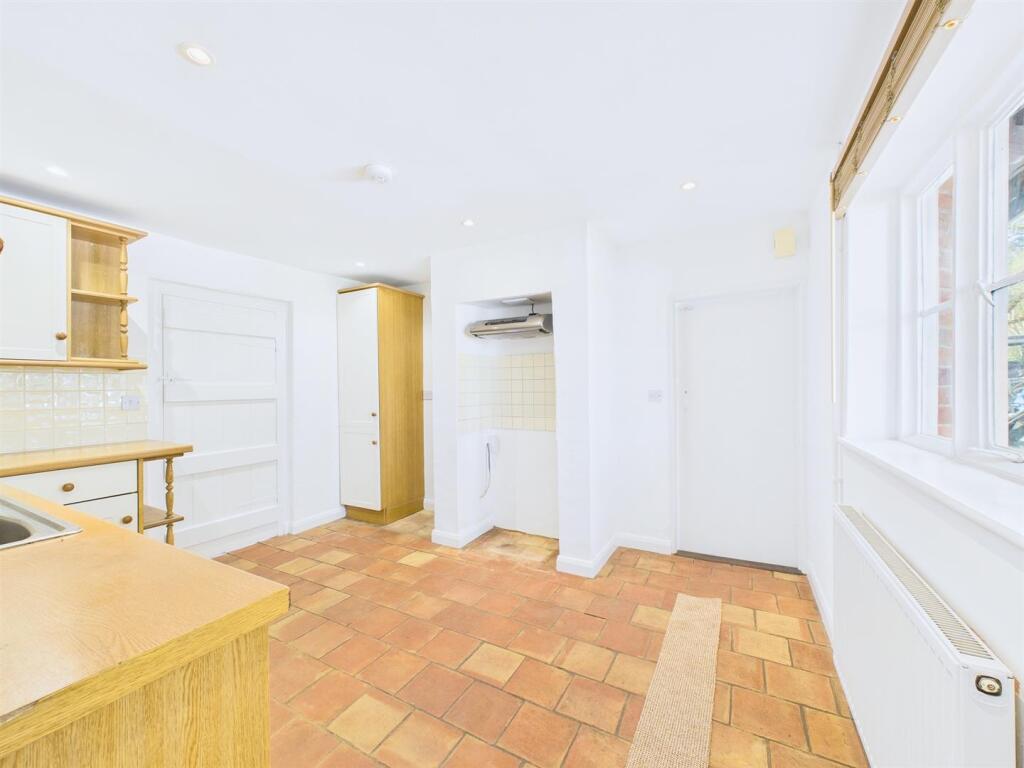 Kitchen.jpg