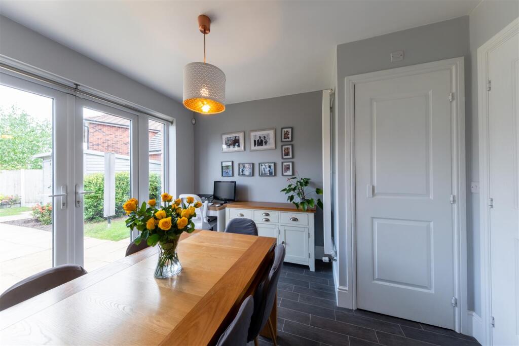 1 Parks Close-005.jpg