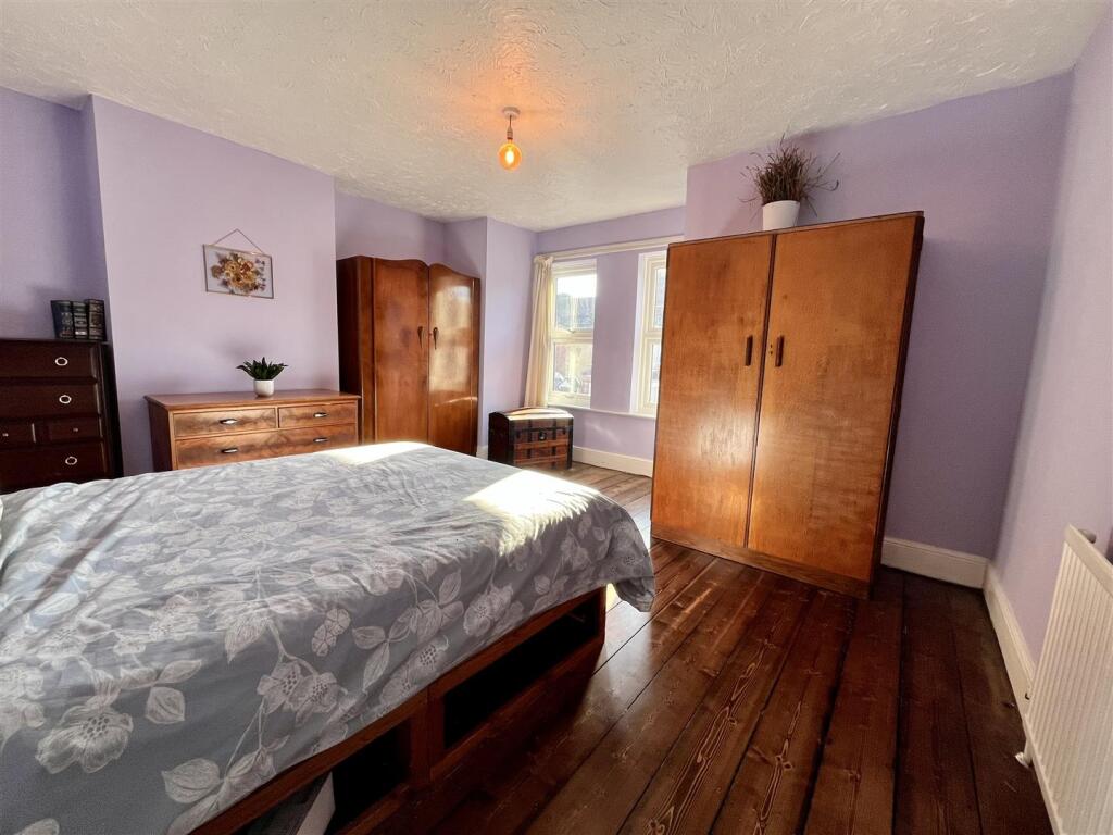 9.Main bedroom.jpeg