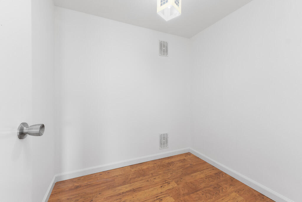 198 Lenzie Avenue...