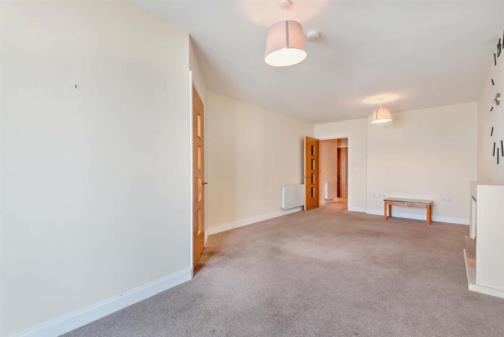 8645891-interior10-800.jpg